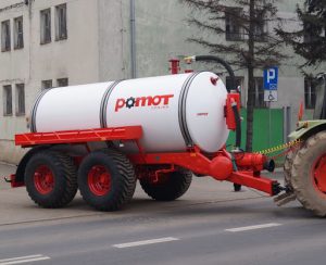 Fekální vůz POMOT s plastovou nádrží 10 000 l
