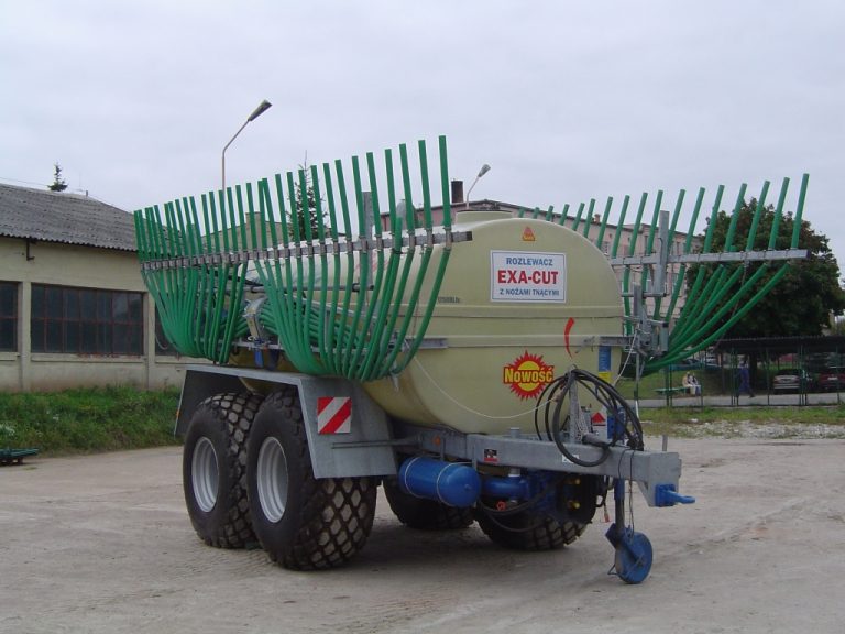 Fekální vůz POMOT s plastovou nádrží 8 000 l