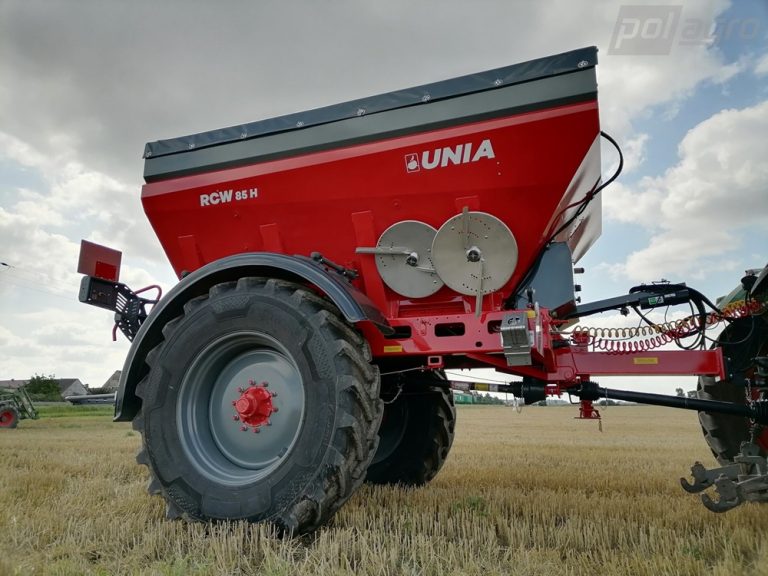 Rozmetadlo minerálních hnojiv a vápence UNIA RCW 90 TD